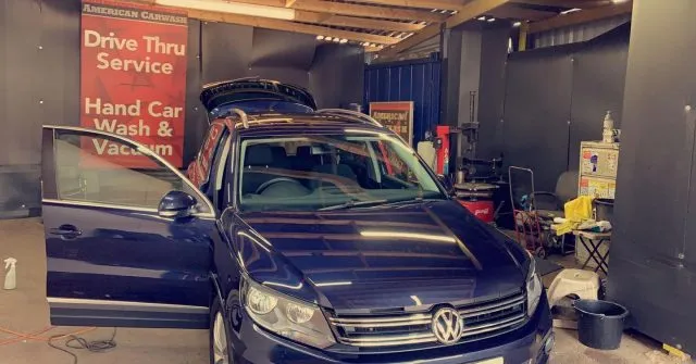 #americancarwash #carwash #radiantwax #spraypolish #details #shampoo #buffing #shinywheels #childservice #detailing #valeting #snowfoam #special #london