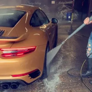 Porsche ✨ #porsche #americancarwash #carwash #radiantwax #spraypolish #details #shampoo #buffing #shinywheels #childservice #detailing #valeting #snowfoam #special #london