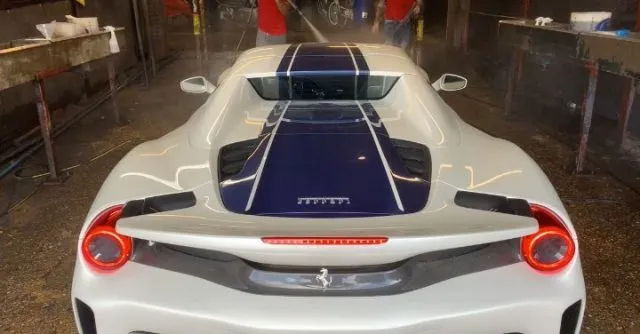 🐎 #ferrari #americancarwash #carwash #radiantwax #spraypolish #details #shampoo #buffing #shinywheels #childservice #detailing #valeting #snowfoam #special #london